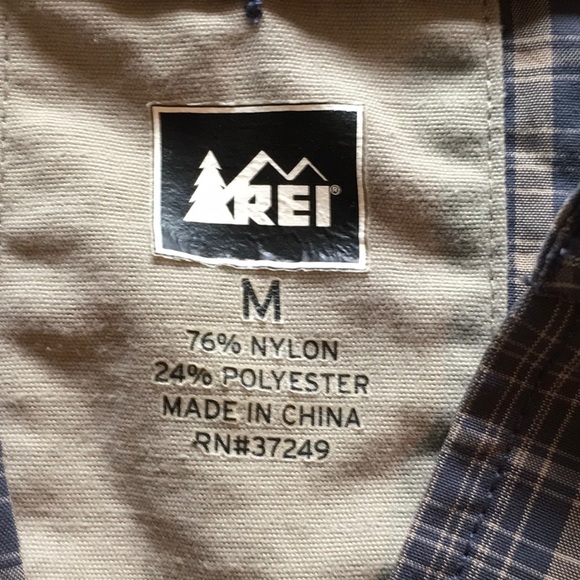 REI shortsleeved travel no-wrinkle shirt gray/blue - Picture 7 of 8